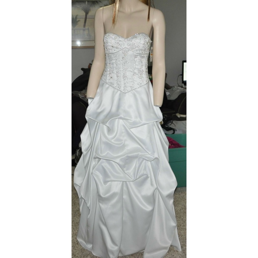 City Triangles Wedding Dress 3 Maxi White Sequin Beaded Diamonds Gathered Bottom